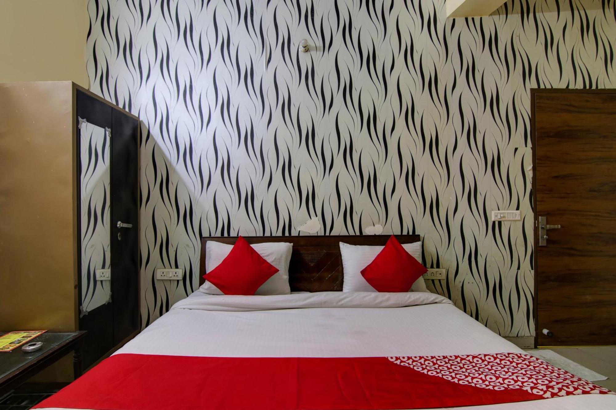 Hotel Yash House New Delhi Extérieur photo