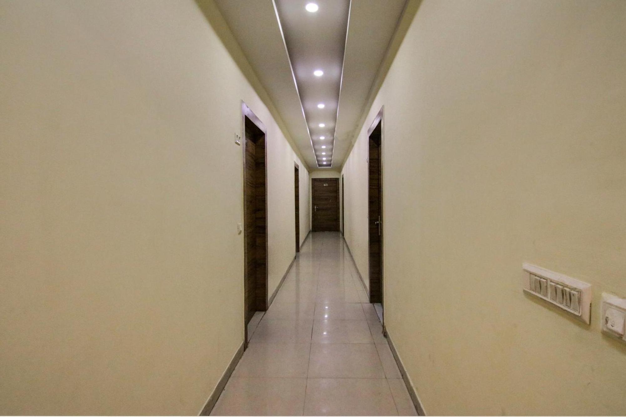 Hotel Yash House New Delhi Extérieur photo